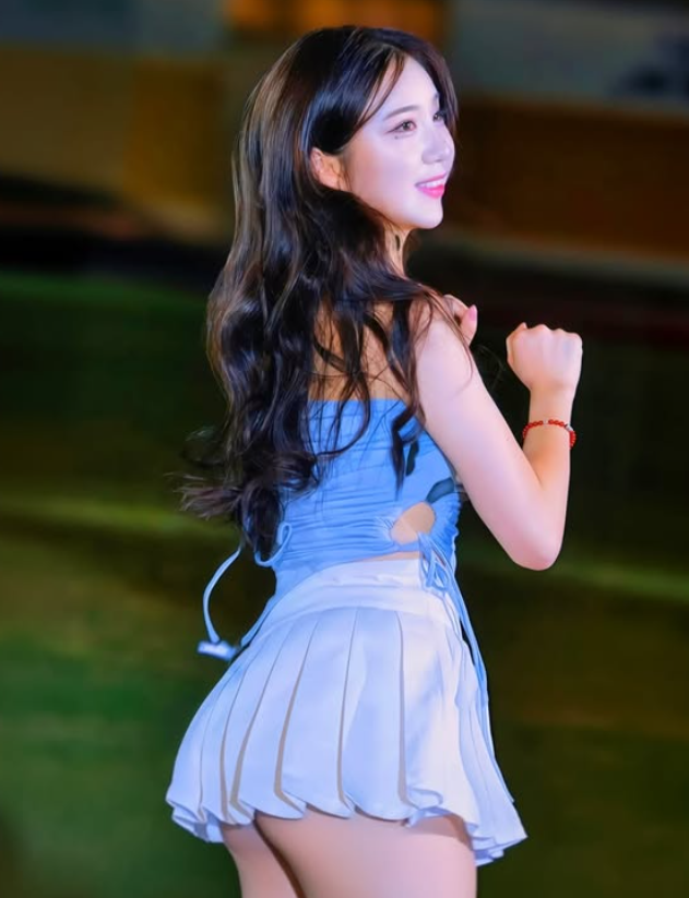 김현영 치마 패션