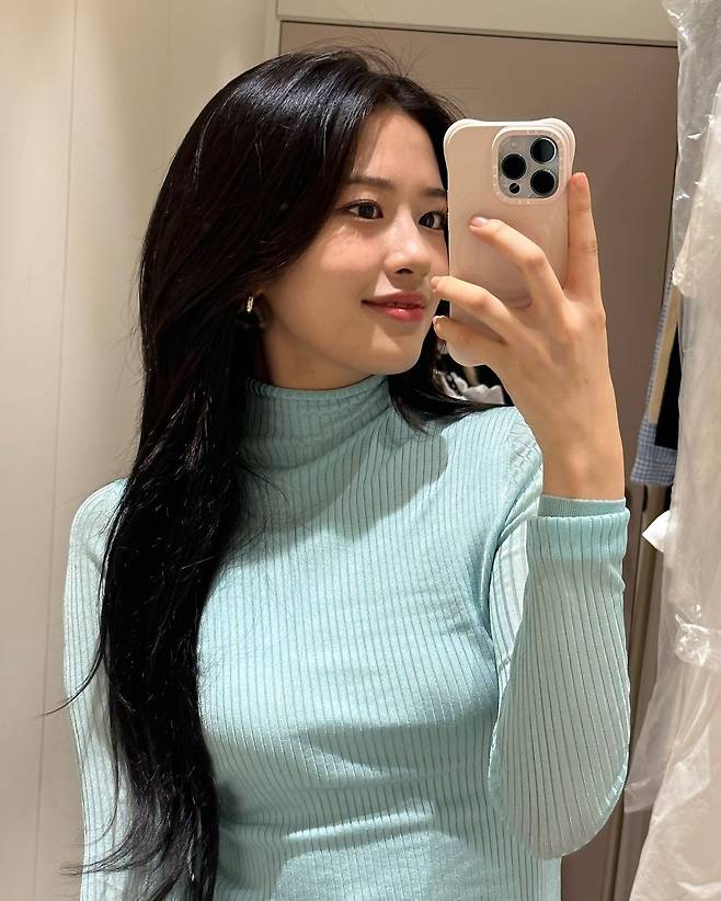 안유진 이미지 3