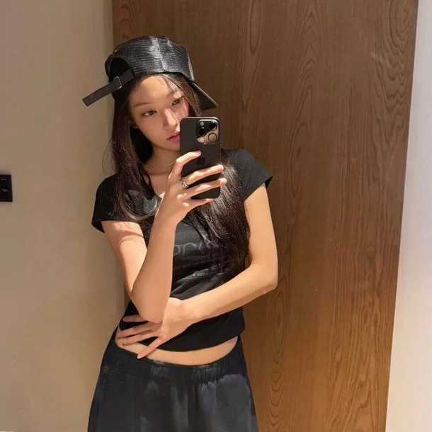뉴진스 해린 패션 스타일