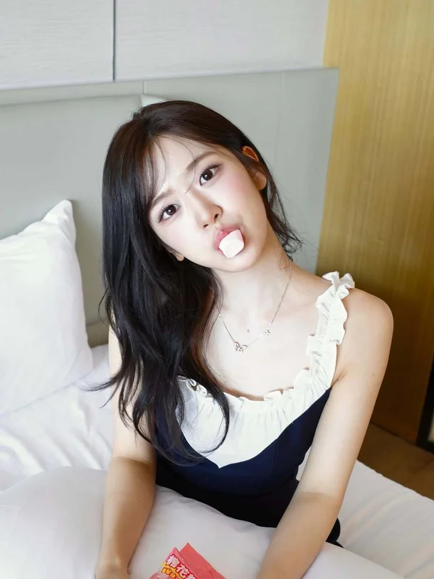 안유진 청순미 패션