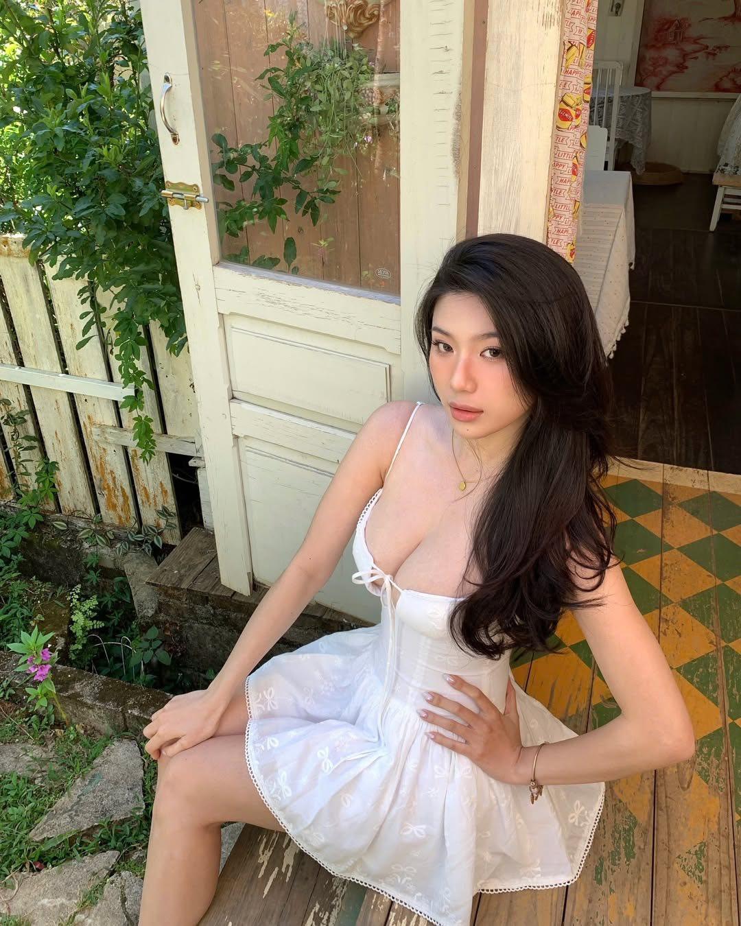 여자 몸매 후반부 이미지