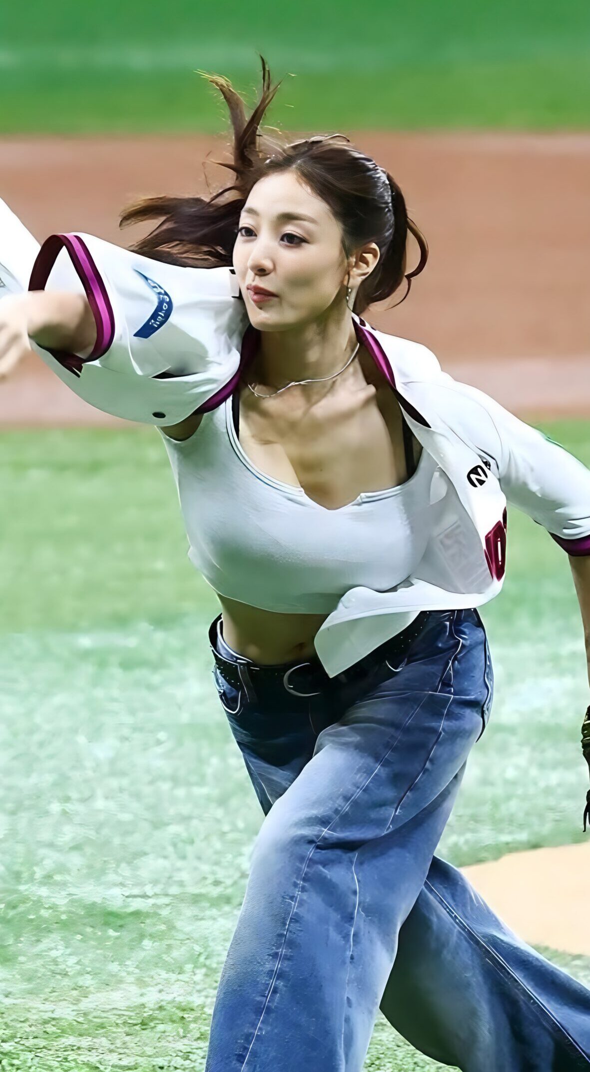 트와이스 지효 시구 후반부 이미지